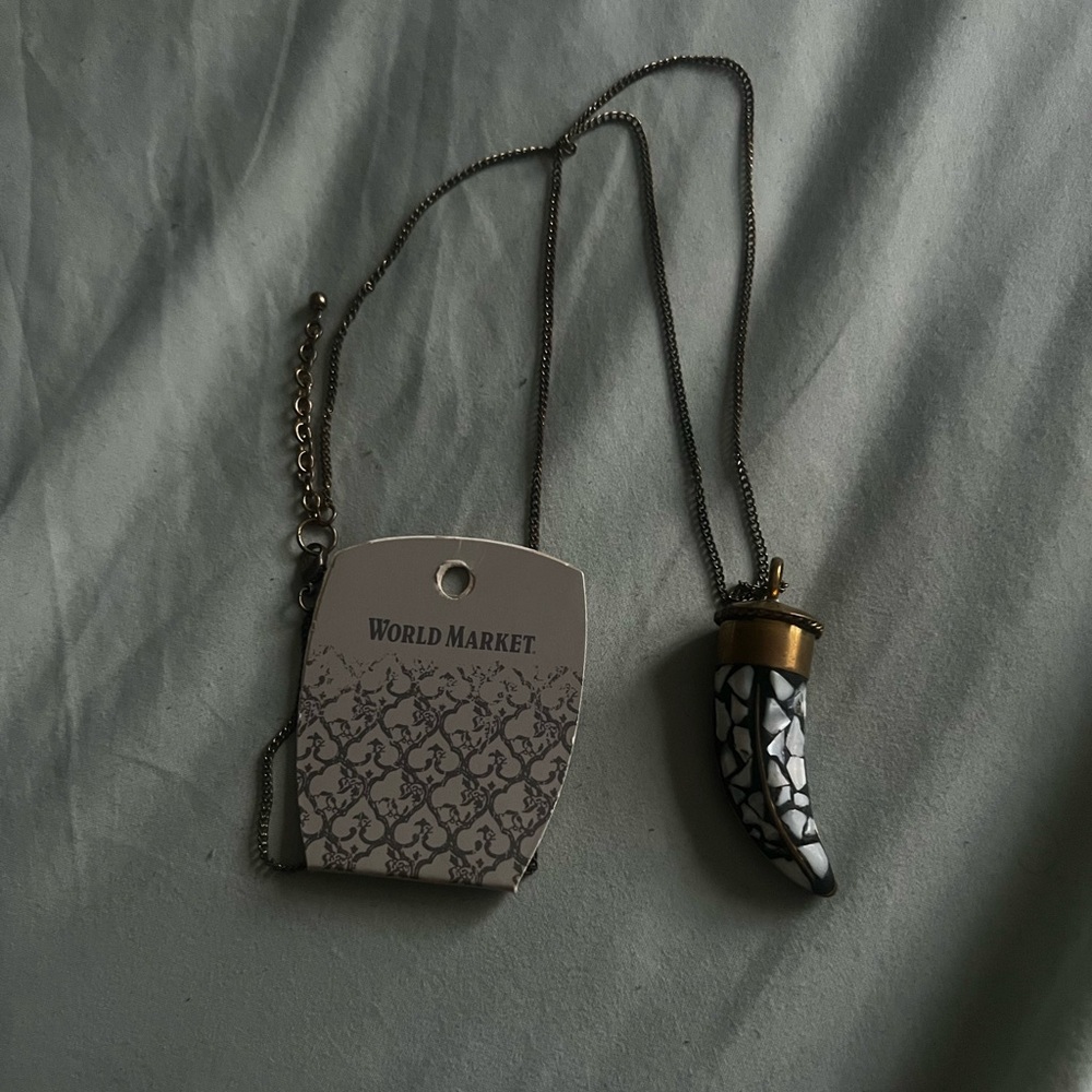 Long chunky necklace